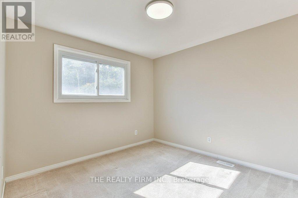 56 Toulon Crescent, London East, Ontario  N5V 1J5 - Photo 21 - X12574660