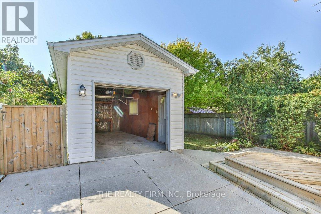 56 Toulon Crescent, London East, Ontario  N5V 1J5 - Photo 38 - X12574660