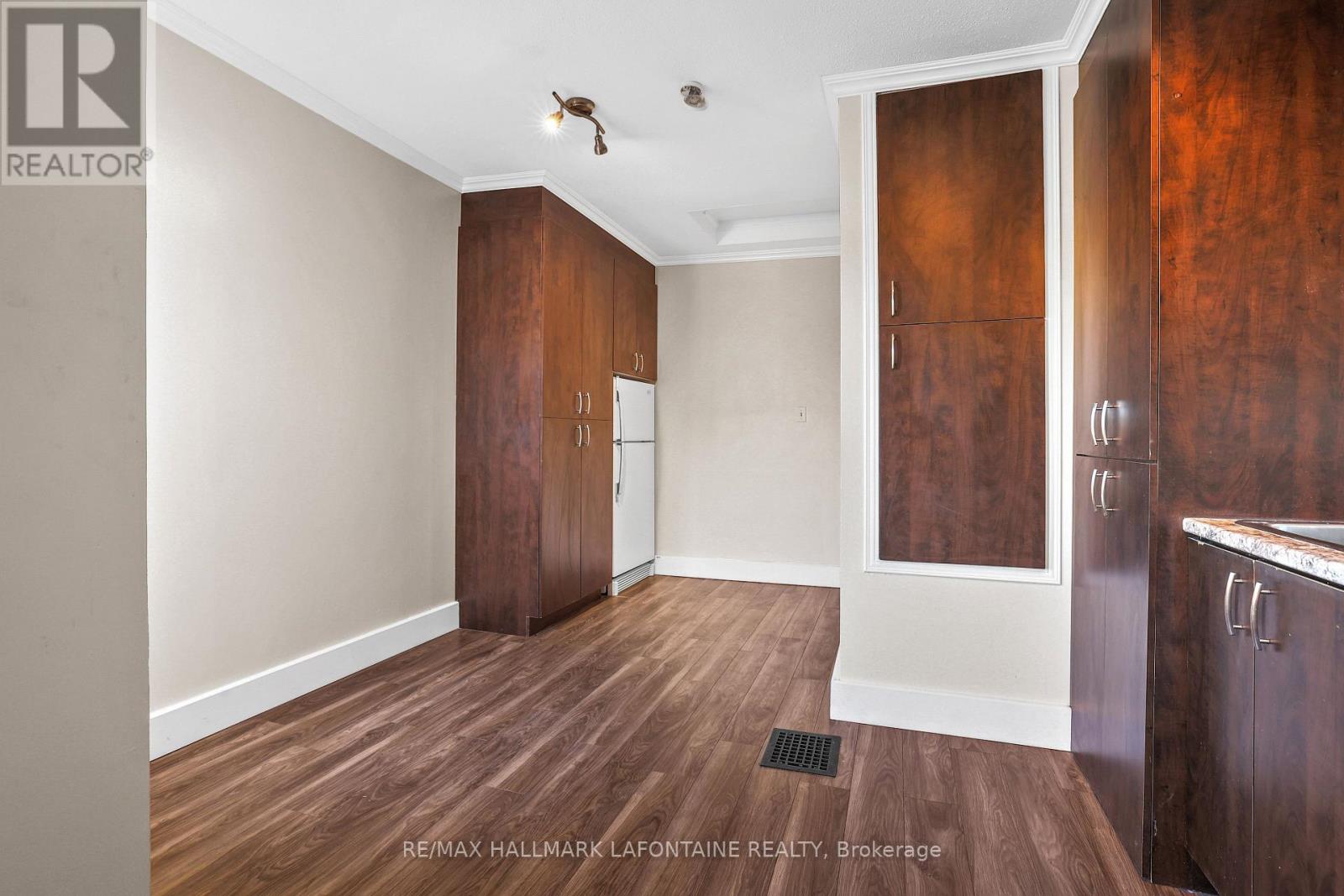 2 - 340 Mackay Street, Ottawa, Ontario  K1M 2C1 - Photo 6 - X12574656