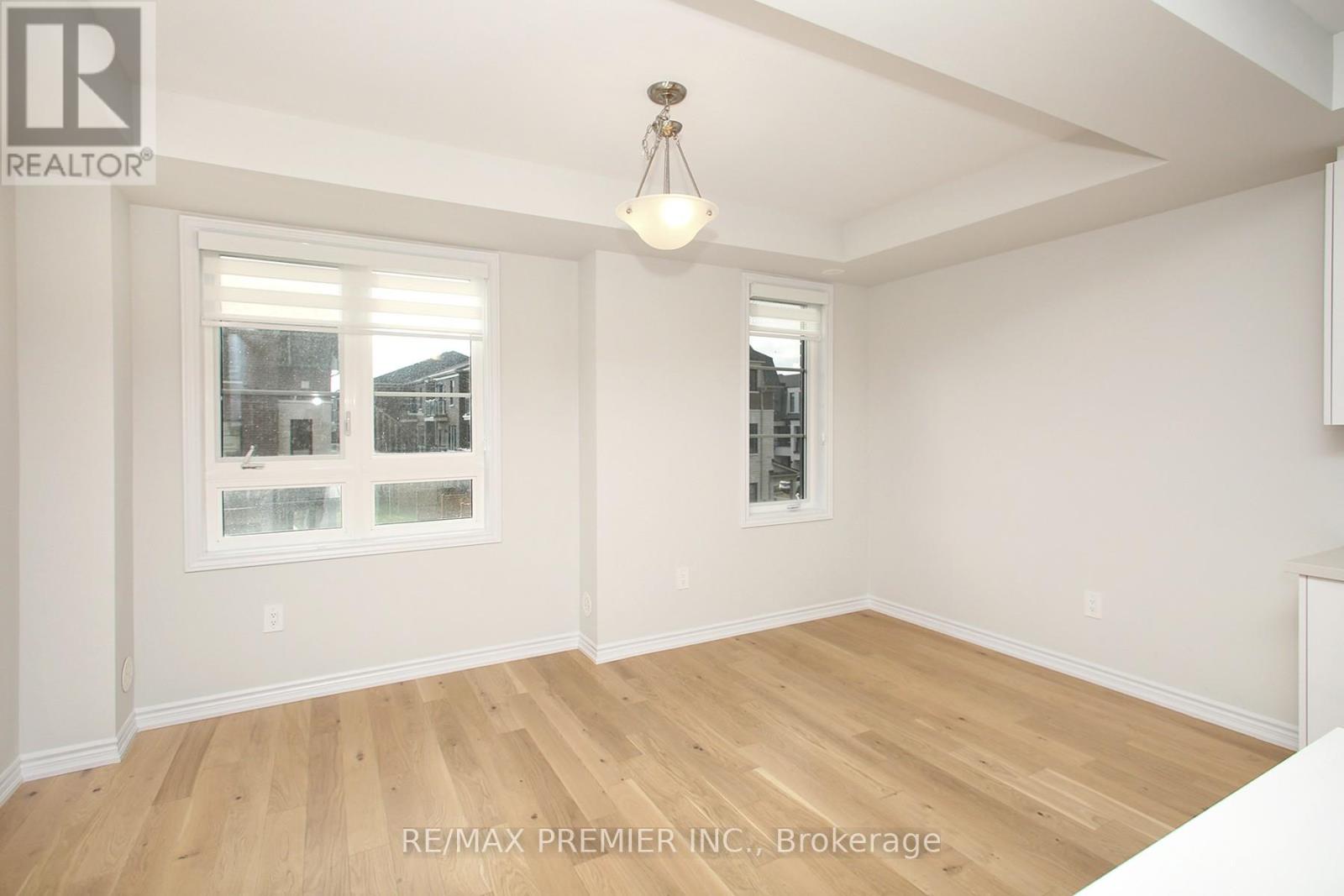 5893 Saigon Street, Mississauga, Ontario  L5V 2V9 - Photo 10 - W12574356