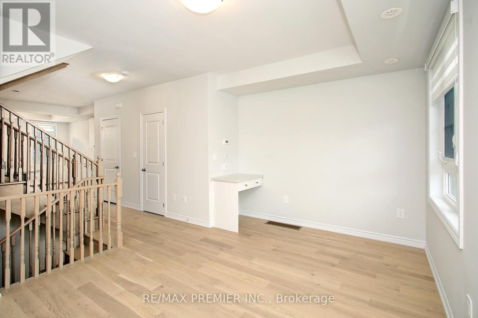 5893 Saigon Street, Mississauga, Ontario  L5V 2V9 - Photo 13 - W12574356