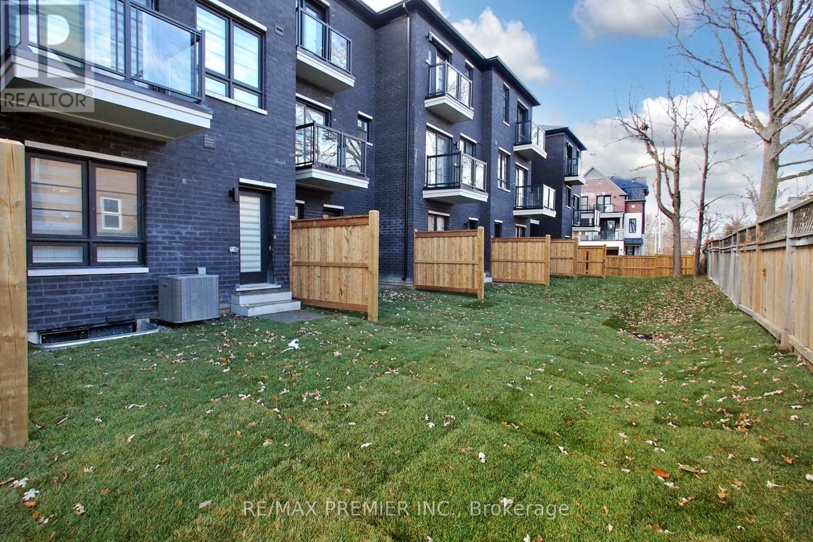5893 Saigon Street, Mississauga, Ontario  L5V 2V9 - Photo 19 - W12574356