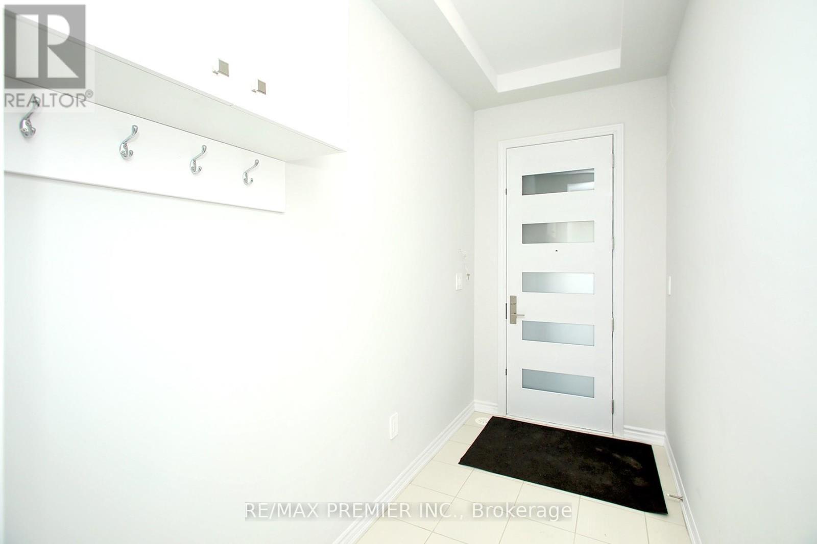 5893 Saigon Street, Mississauga, Ontario  L5V 2V9 - Photo 4 - W12574356