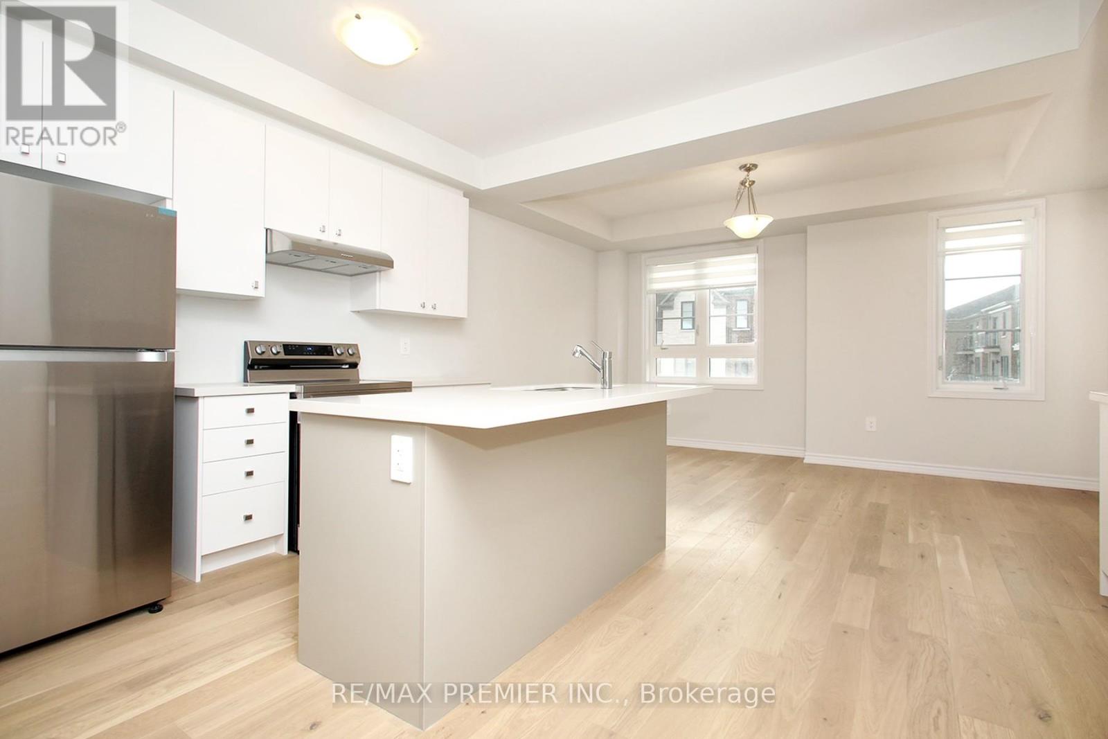 5893 Saigon Street, Mississauga, Ontario  L5V 2V9 - Photo 8 - W12574356