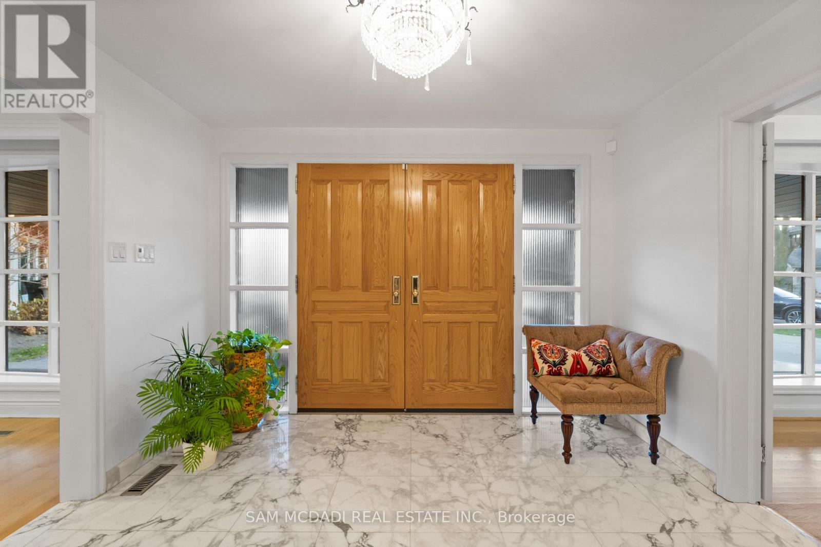 22 Richdale Court, Toronto, Ontario  M9B 5Y9 - Photo 3 - W12574394