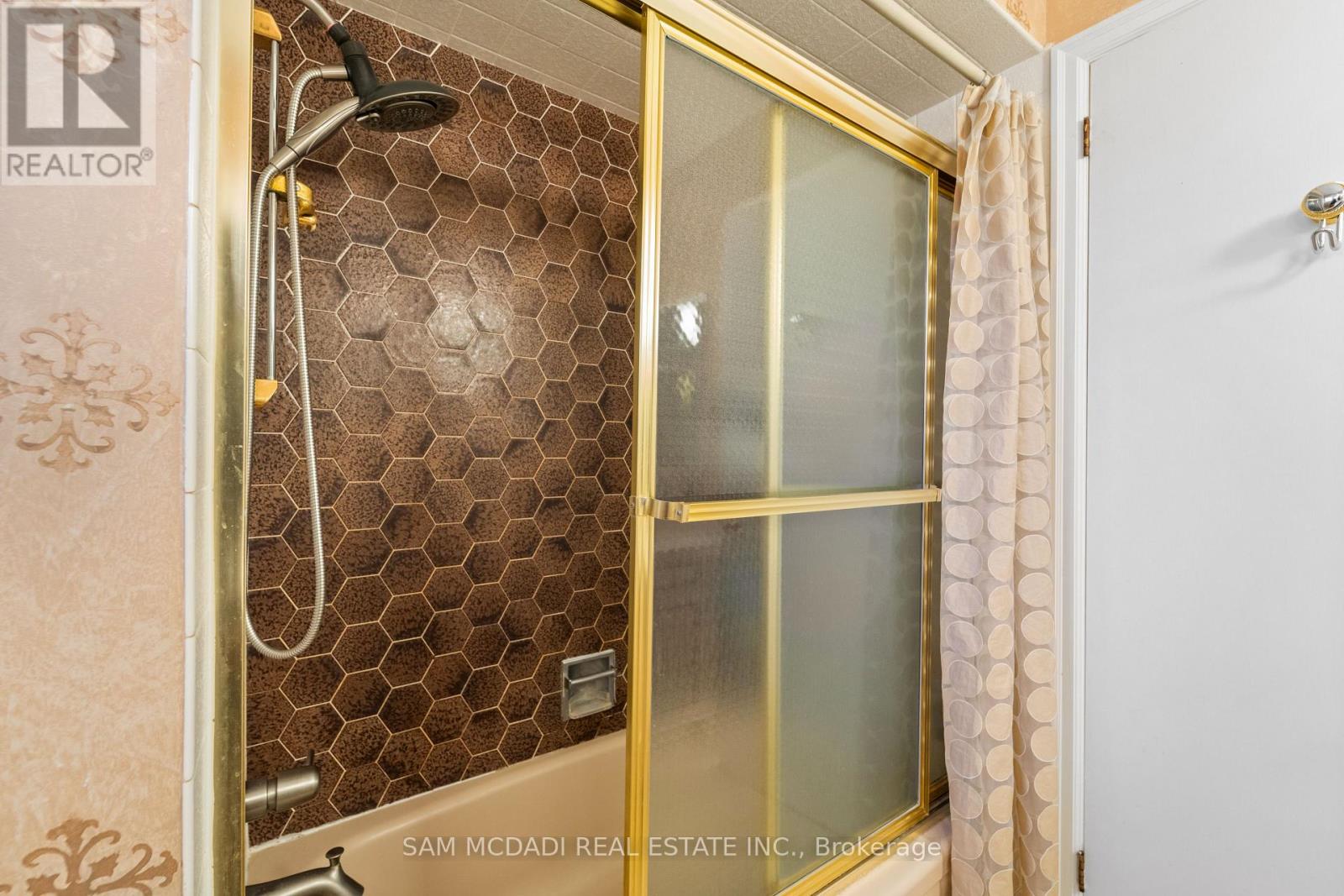 22 Richdale Court, Toronto, Ontario  M9B 5Y9 - Photo 30 - W12574394