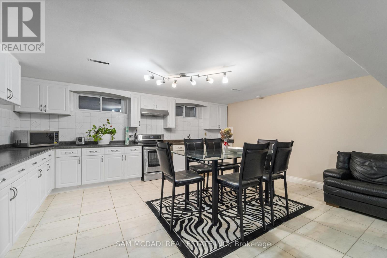 22 Richdale Court, Toronto, Ontario  M9B 5Y9 - Photo 35 - W12574394