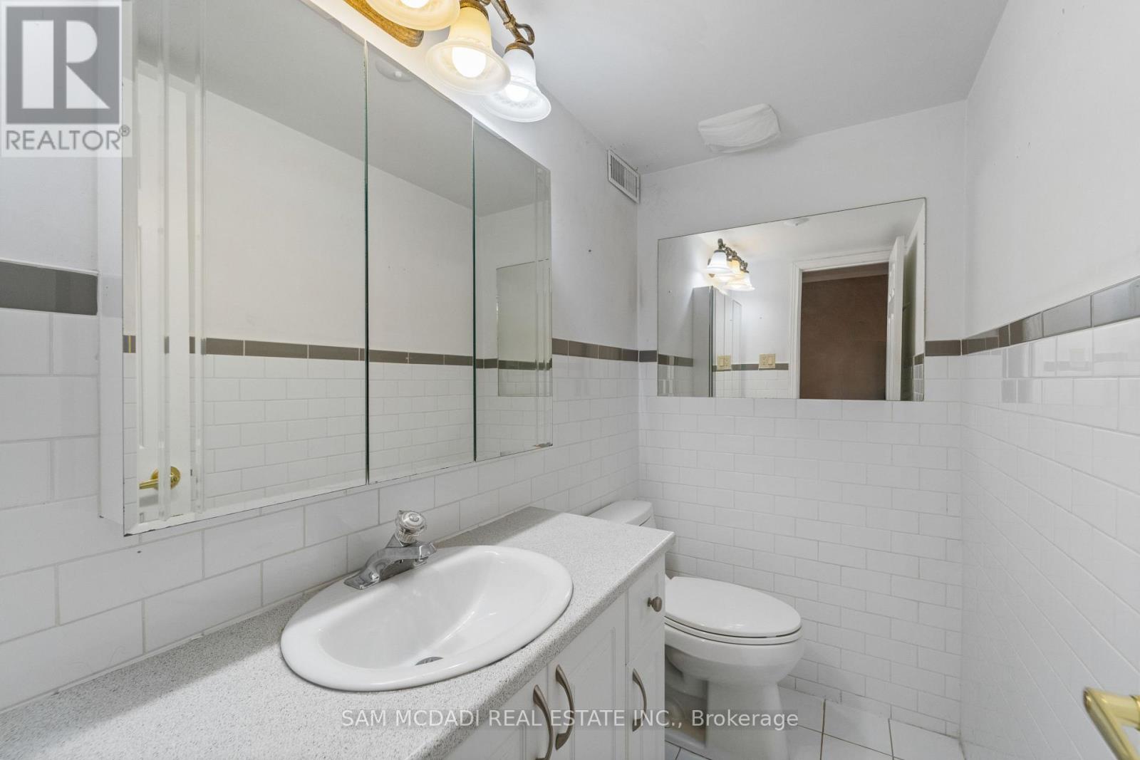 22 Richdale Court, Toronto, Ontario  M9B 5Y9 - Photo 36 - W12574394