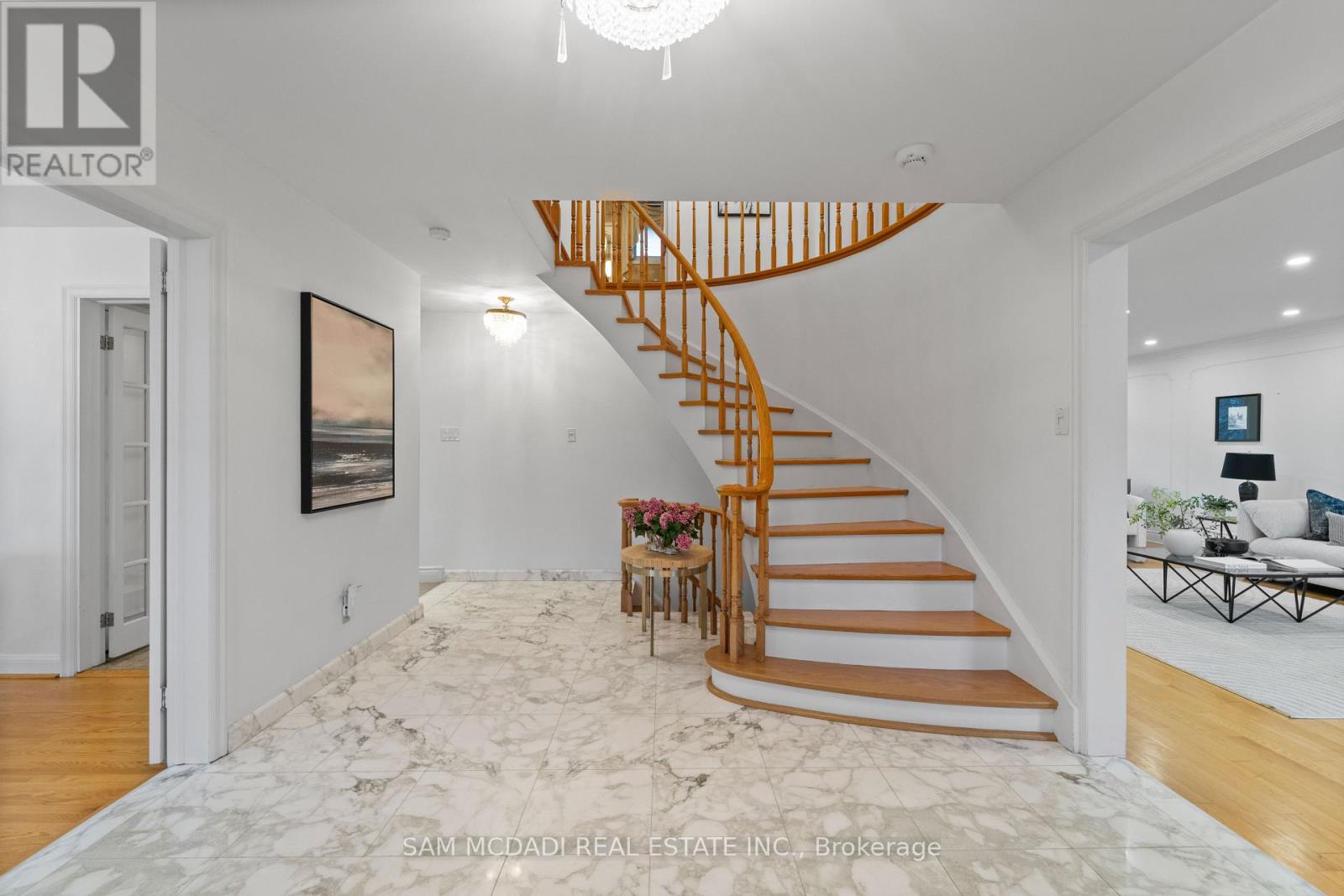 22 Richdale Court, Toronto, Ontario  M9B 5Y9 - Photo 4 - W12574394