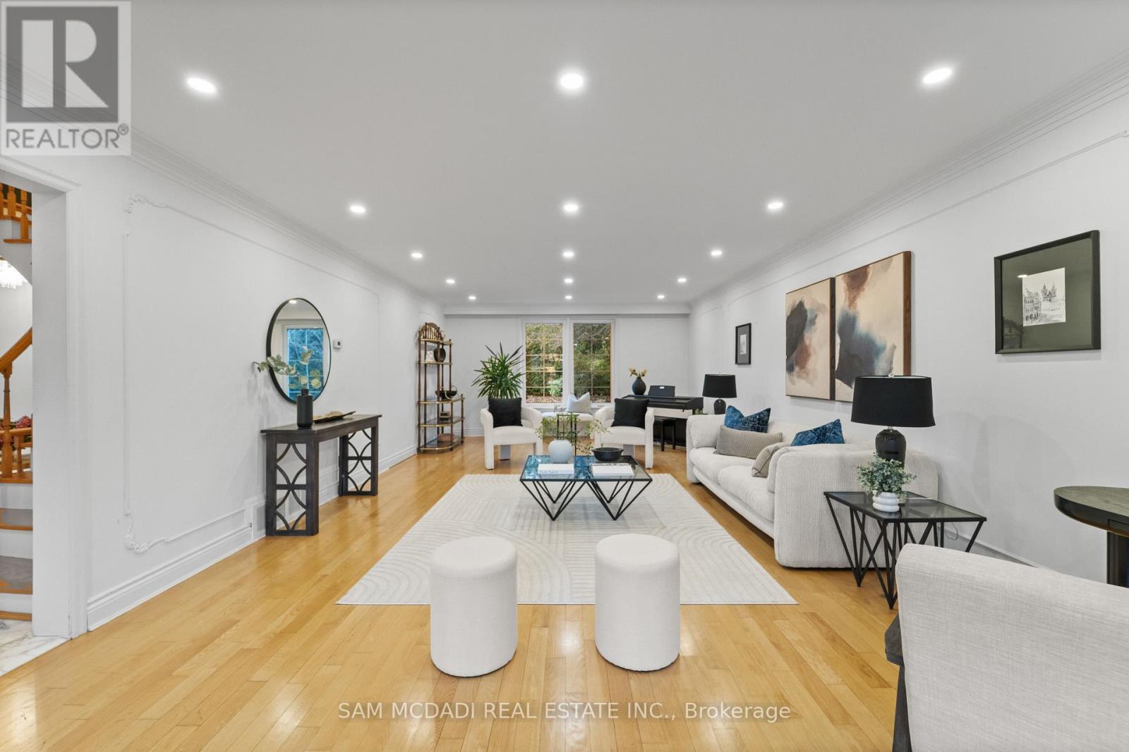 22 Richdale Court, Toronto, Ontario  M9B 5Y9 - Photo 6 - W12574394