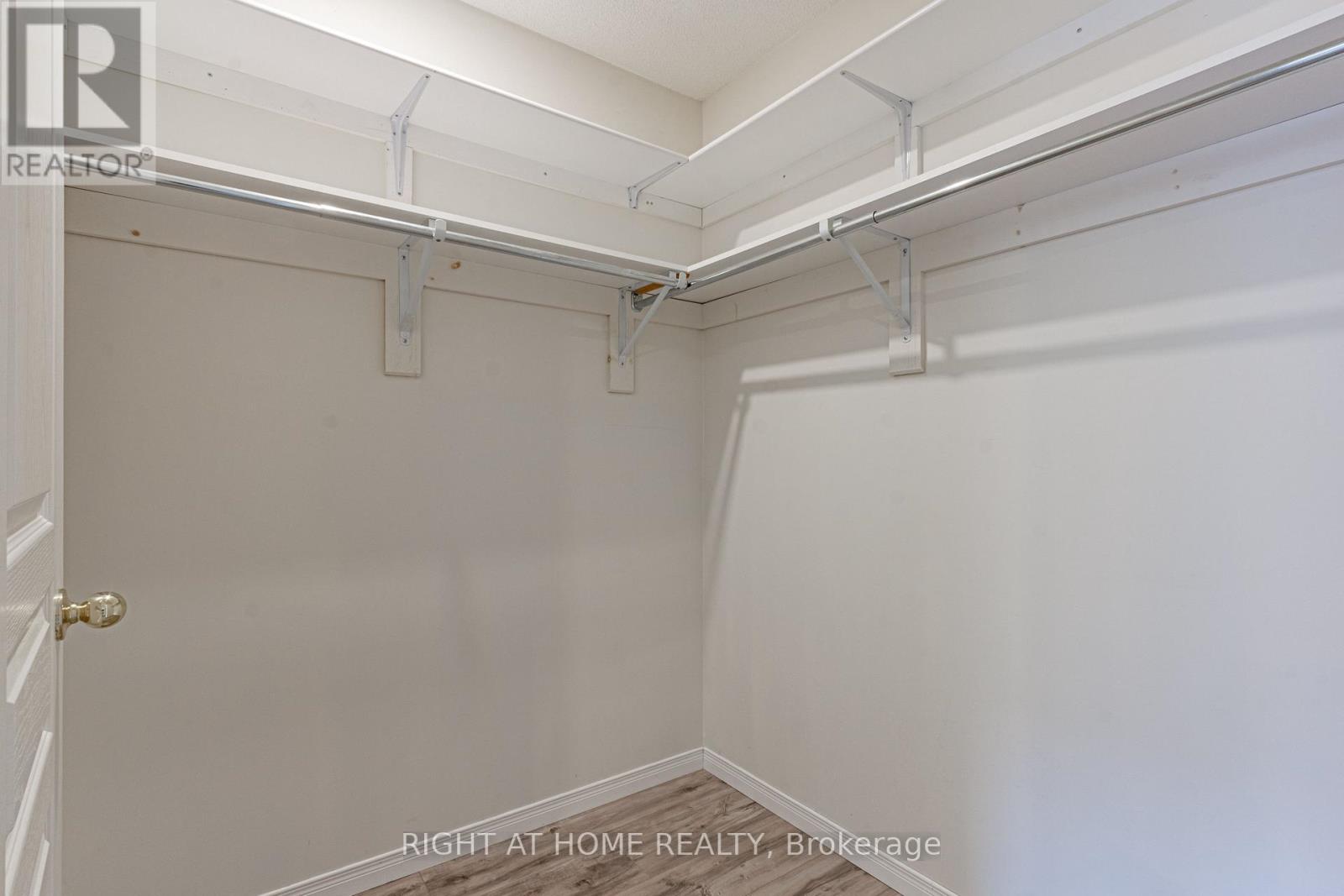 3062 Janice Drive, Oakville, Ontario  L6M 0S7 - Photo 22 - W12574408