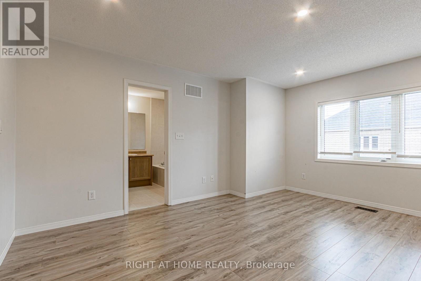 3062 Janice Drive, Oakville, Ontario  L6M 0S7 - Photo 24 - W12574408