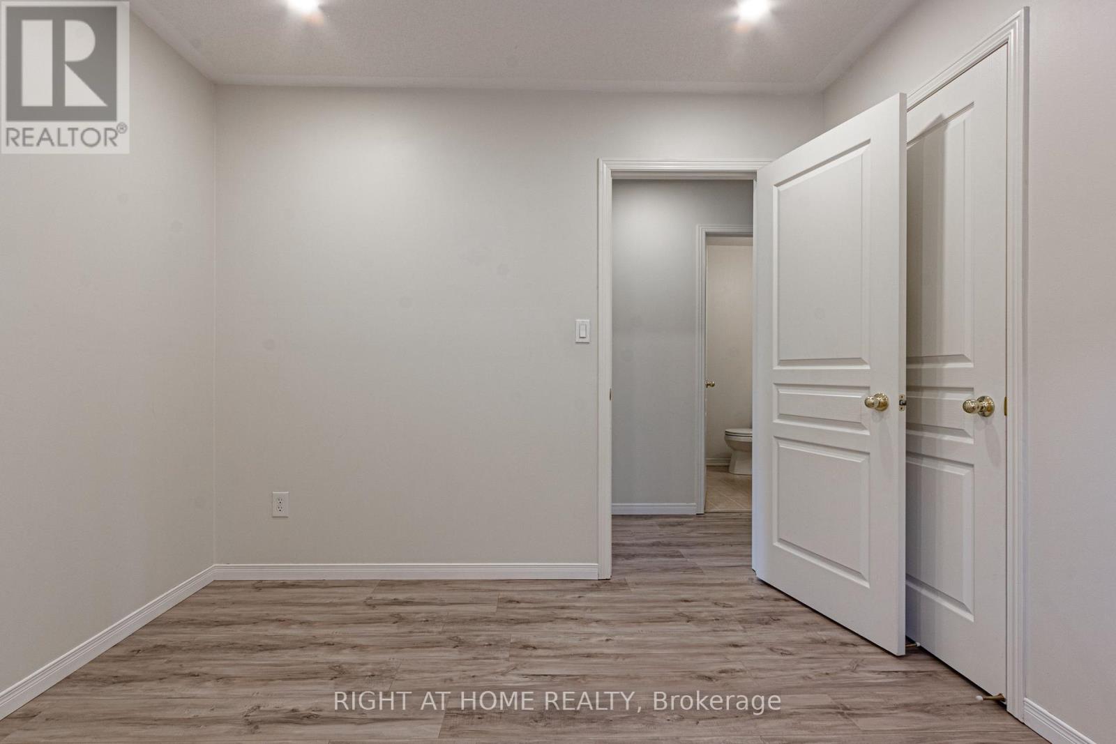 3062 Janice Drive, Oakville, Ontario  L6M 0S7 - Photo 26 - W12574408