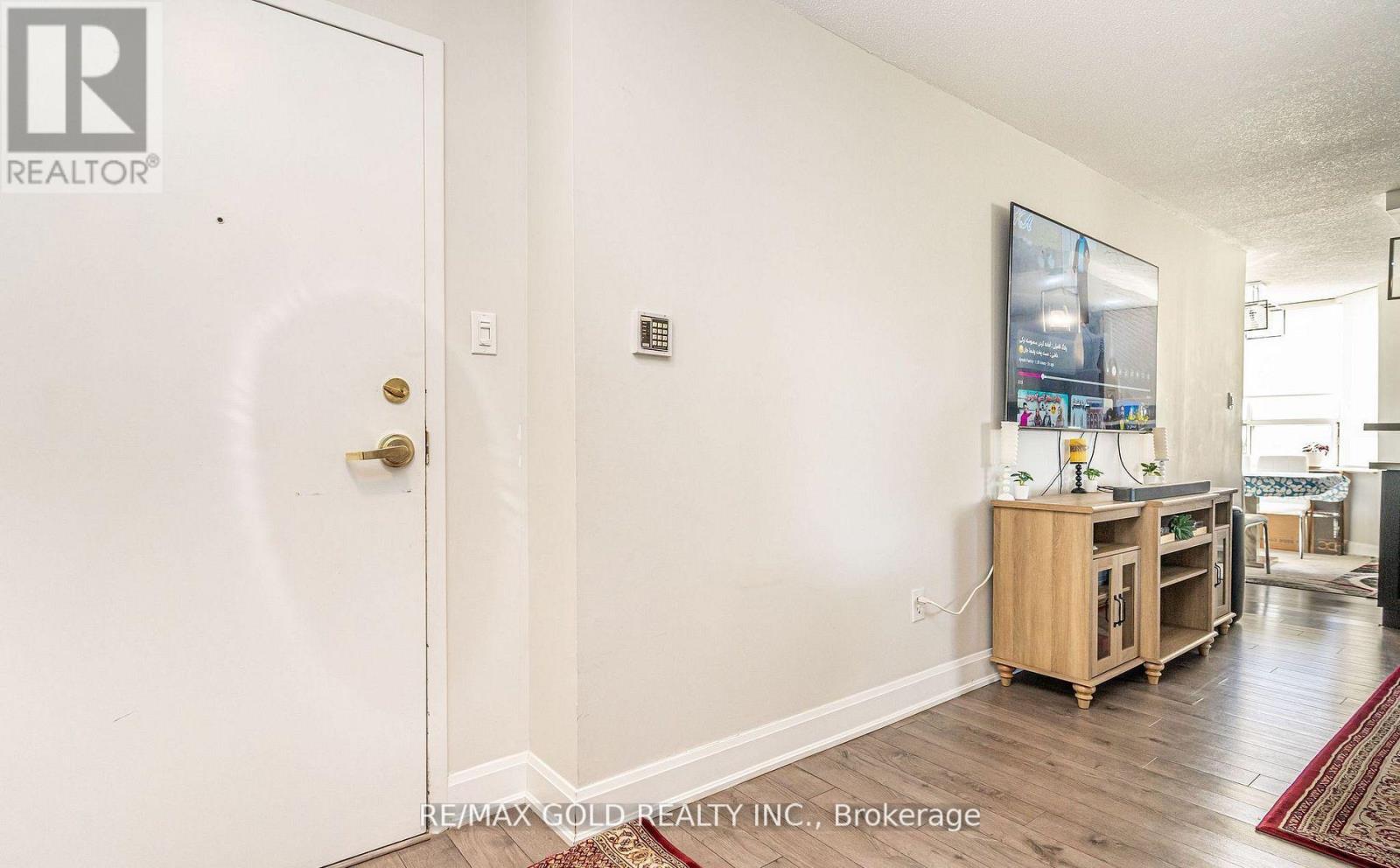 403 - 30 Malta Avenue, Brampton, Ontario  L6Y 4W6 - Photo 11 - W12574424