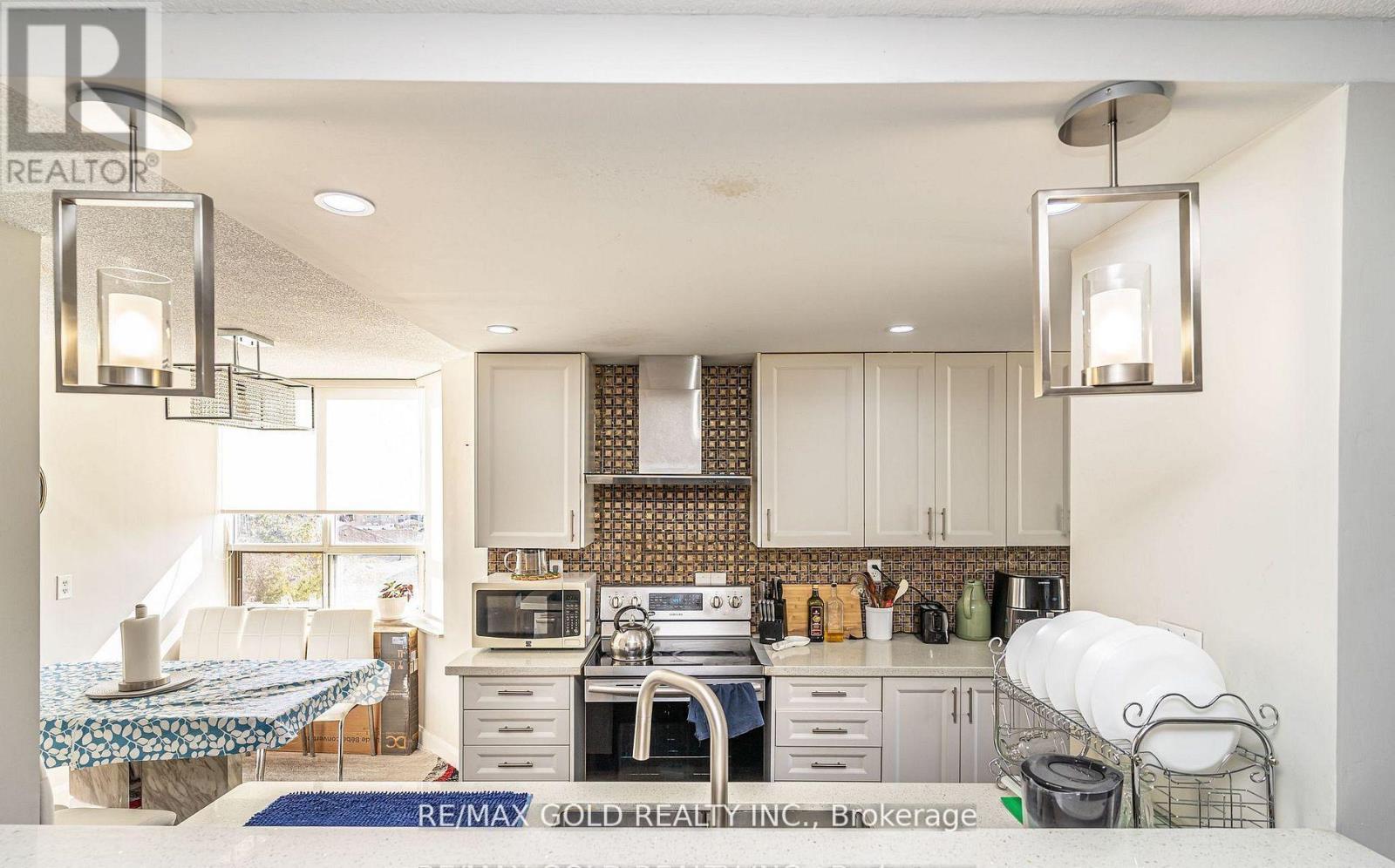 403 - 30 Malta Avenue, Brampton, Ontario  L6Y 4W6 - Photo 16 - W12574424