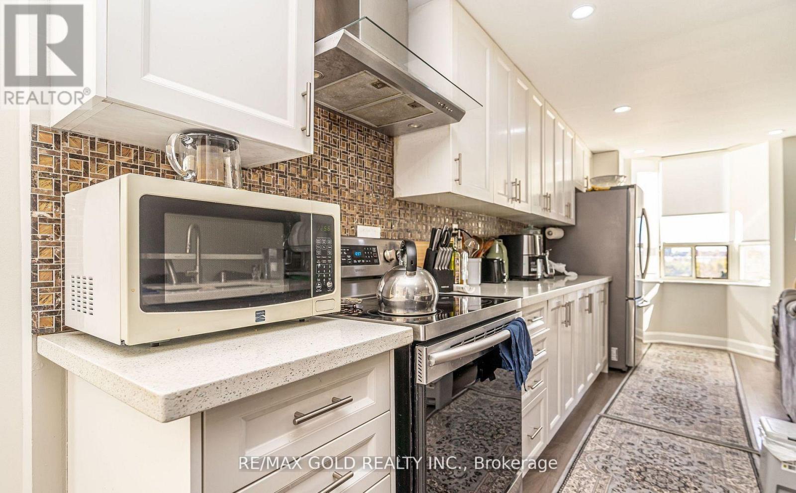 403 - 30 Malta Avenue, Brampton, Ontario  L6Y 4W6 - Photo 18 - W12574424