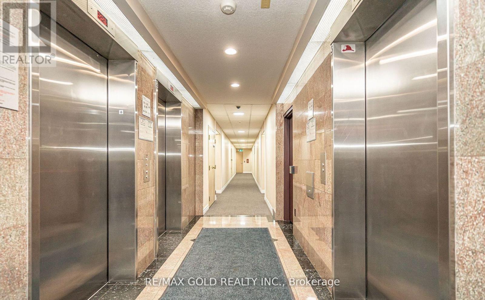 403 - 30 Malta Avenue, Brampton, Ontario  L6Y 4W6 - Photo 8 - W12574424