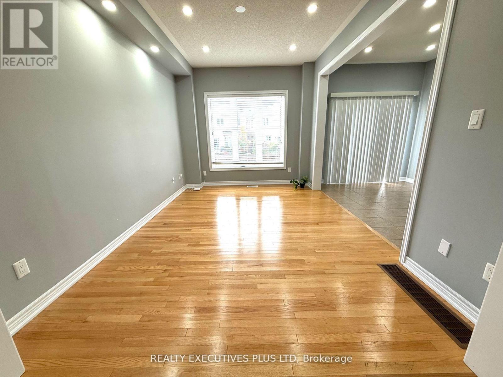 Upper - 88 Banbridge Crescent, Brampton, Ontario  L6X 5M1 - Photo 10 - W12574468