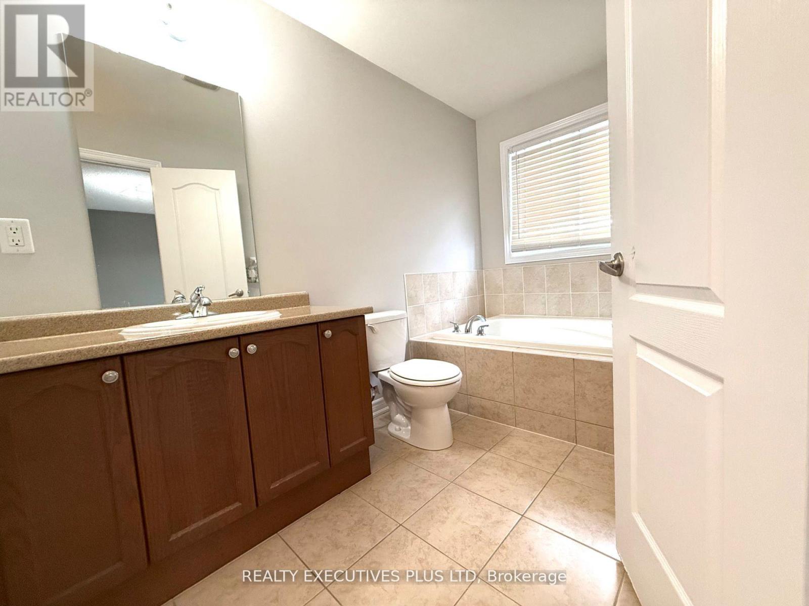 Upper - 88 Banbridge Crescent, Brampton, Ontario  L6X 5M1 - Photo 21 - W12574468