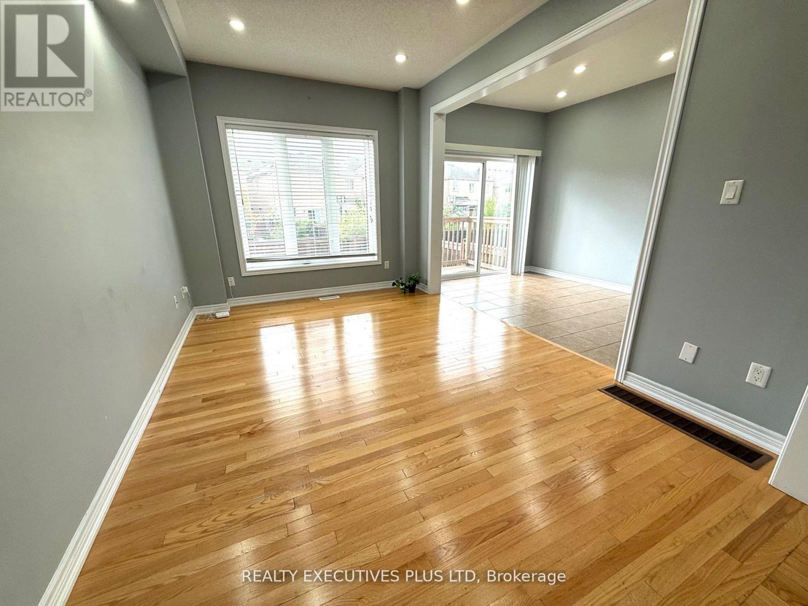 Upper - 88 Banbridge Crescent, Brampton, Ontario  L6X 5M1 - Photo 8 - W12574468