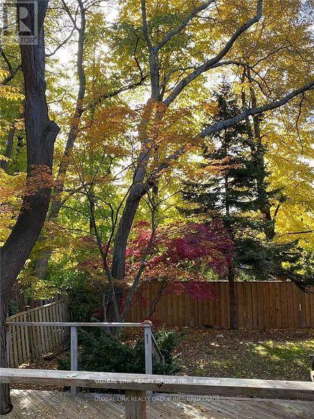 812 Bexhill Road, Mississauga, Ontario  L5H 3L1 - Photo 11 - W12574474