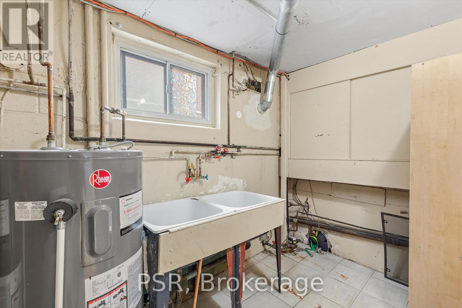 Lower - 35 Twenty Fourth Street, Toronto, Ontario  M8V 3N3 - Photo 17 - W12574540