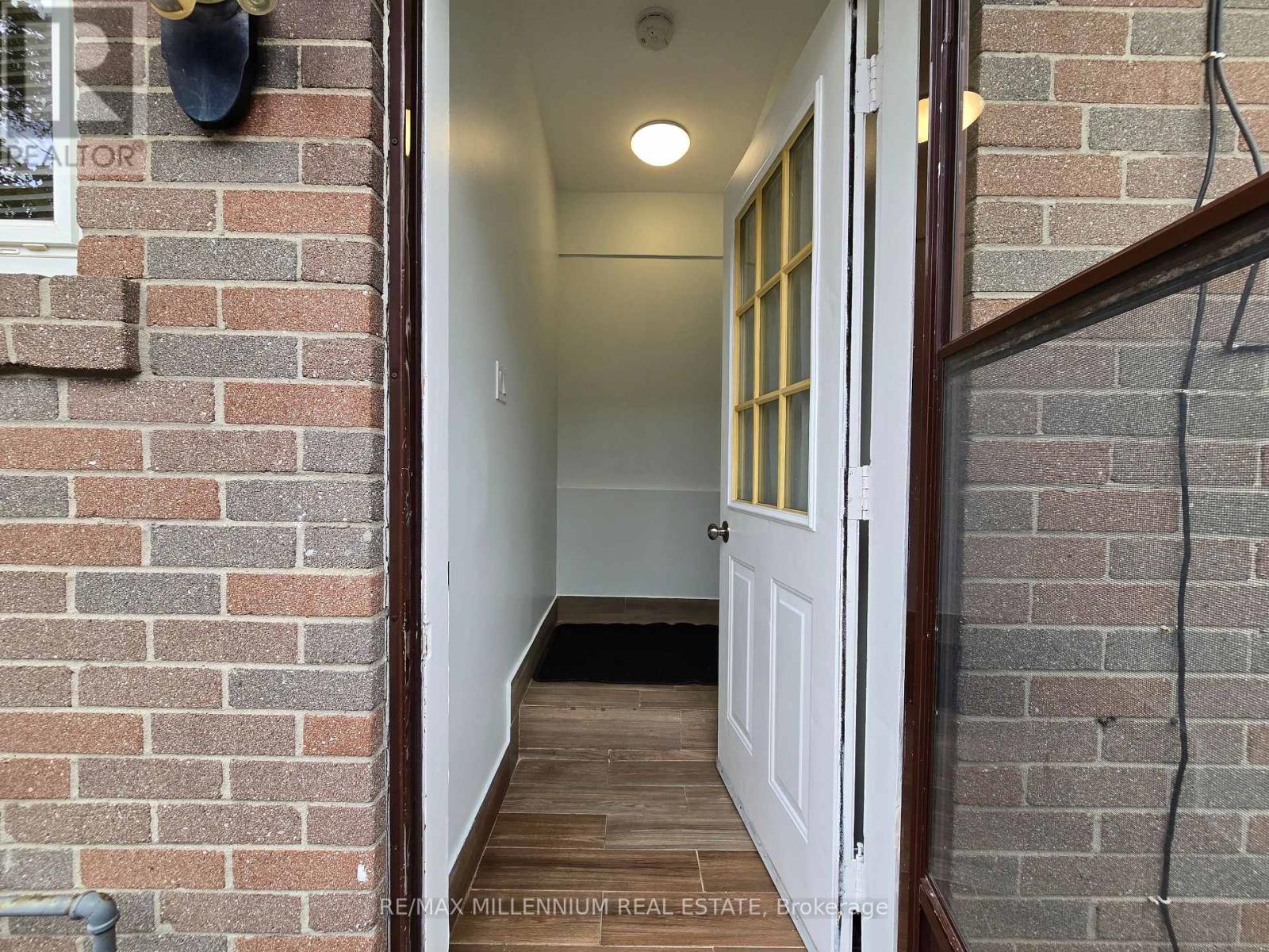 BSMT - 144 CLARENCE STREET, Brampton, Ontario