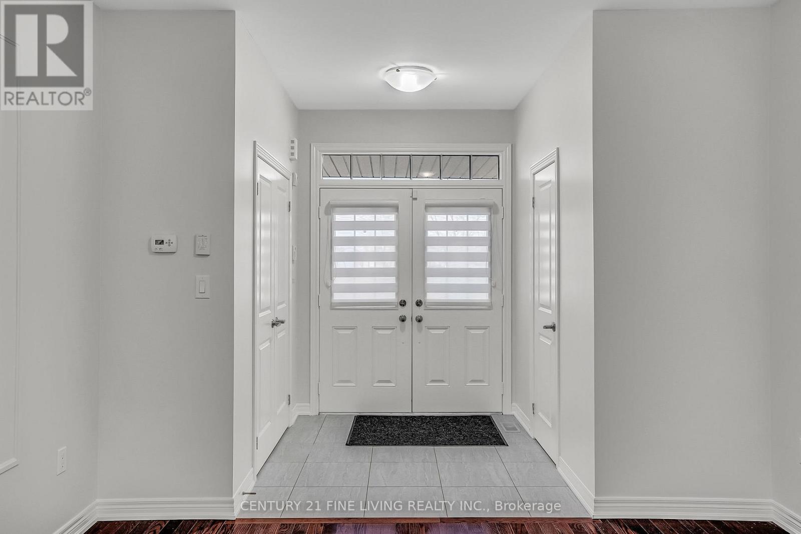 68 Killington Avenue, Vaughan, Ontario  L4H 3Z4 - Photo 6 - N12572530