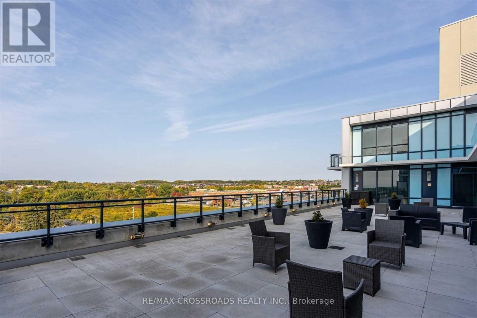 328 - 11611 Yonge Street, Richmond Hill, Ontario  L4E 1G2 - Photo 8 - N12574550