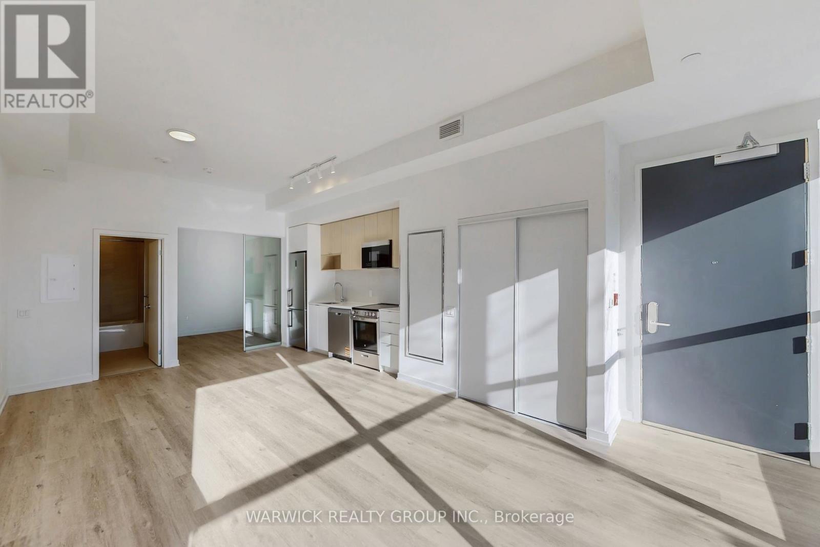 112 - 4365 Bloor Street W, Toronto, Ontario  M9C 1R3 - Photo 5 - W12529626