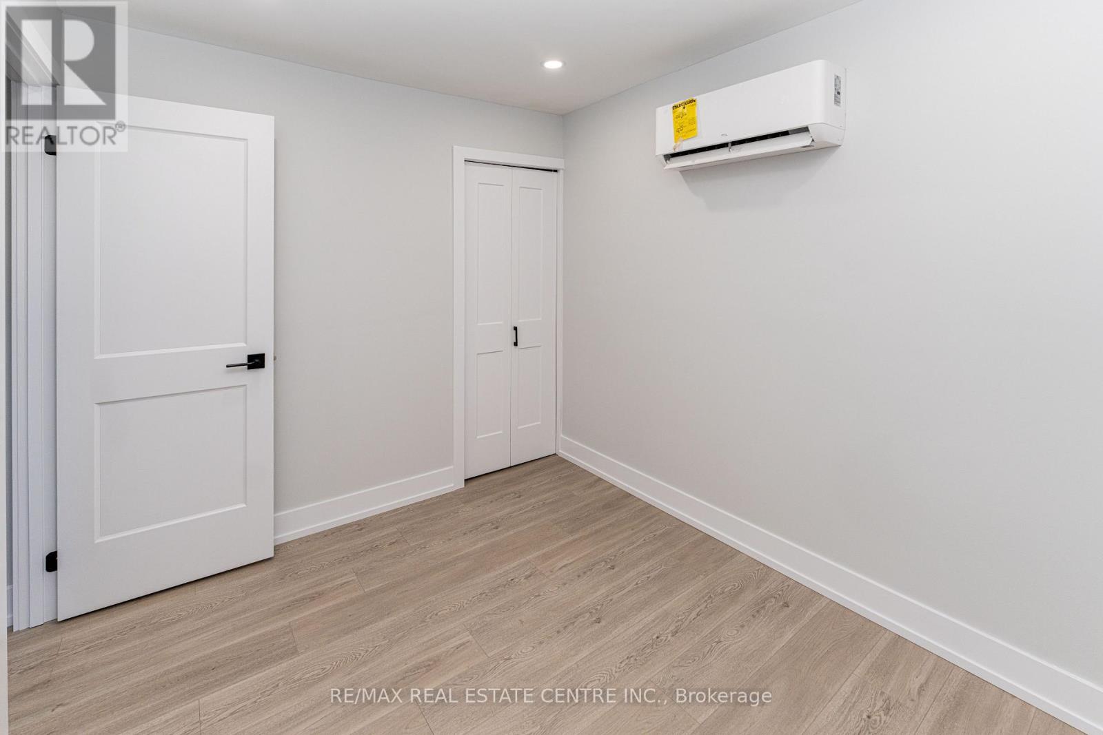 252 Grenfell Street, Hamilton, Ontario  L8H 3J9 - Photo 11 - X12574340