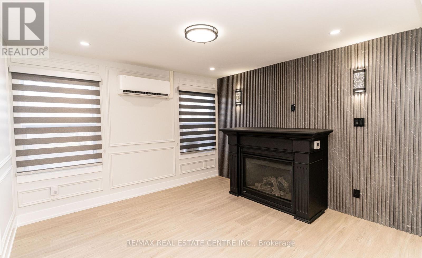 252 Grenfell Street, Hamilton, Ontario  L8H 3J9 - Photo 2 - X12574340