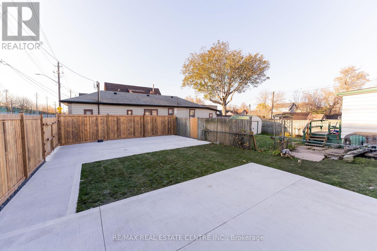 252 Grenfell Street, Hamilton, Ontario  L8H 3J9 - Photo 22 - X12574340