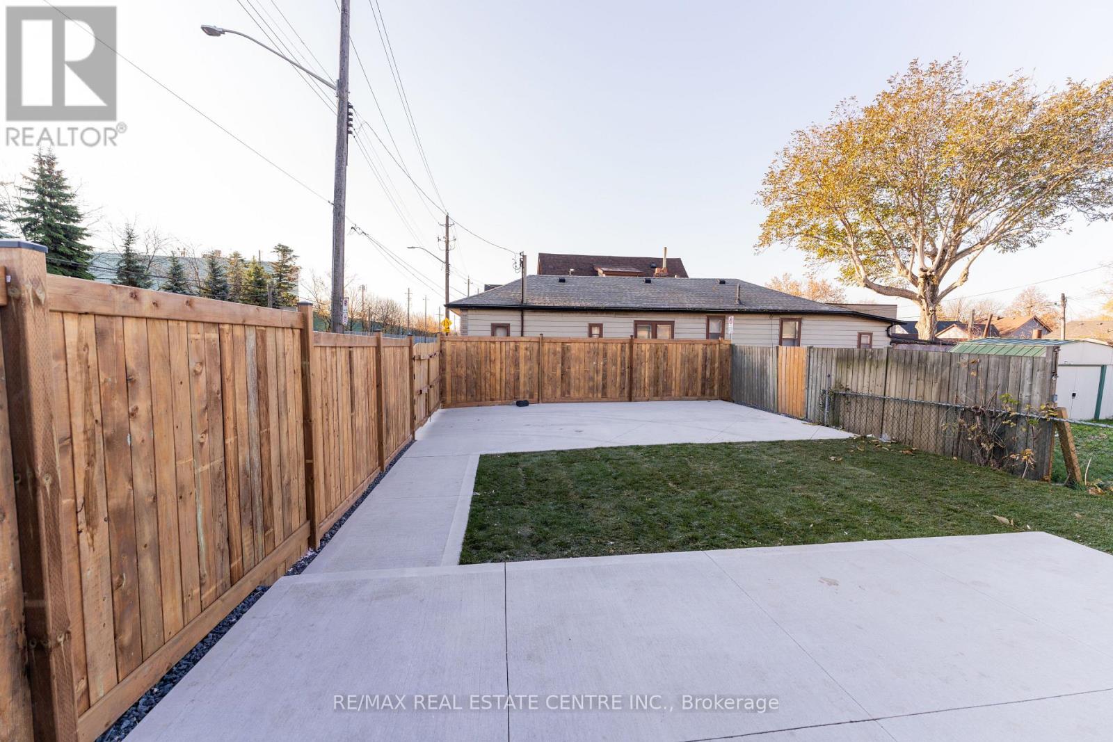 252 Grenfell Street, Hamilton, Ontario  L8H 3J9 - Photo 23 - X12574340