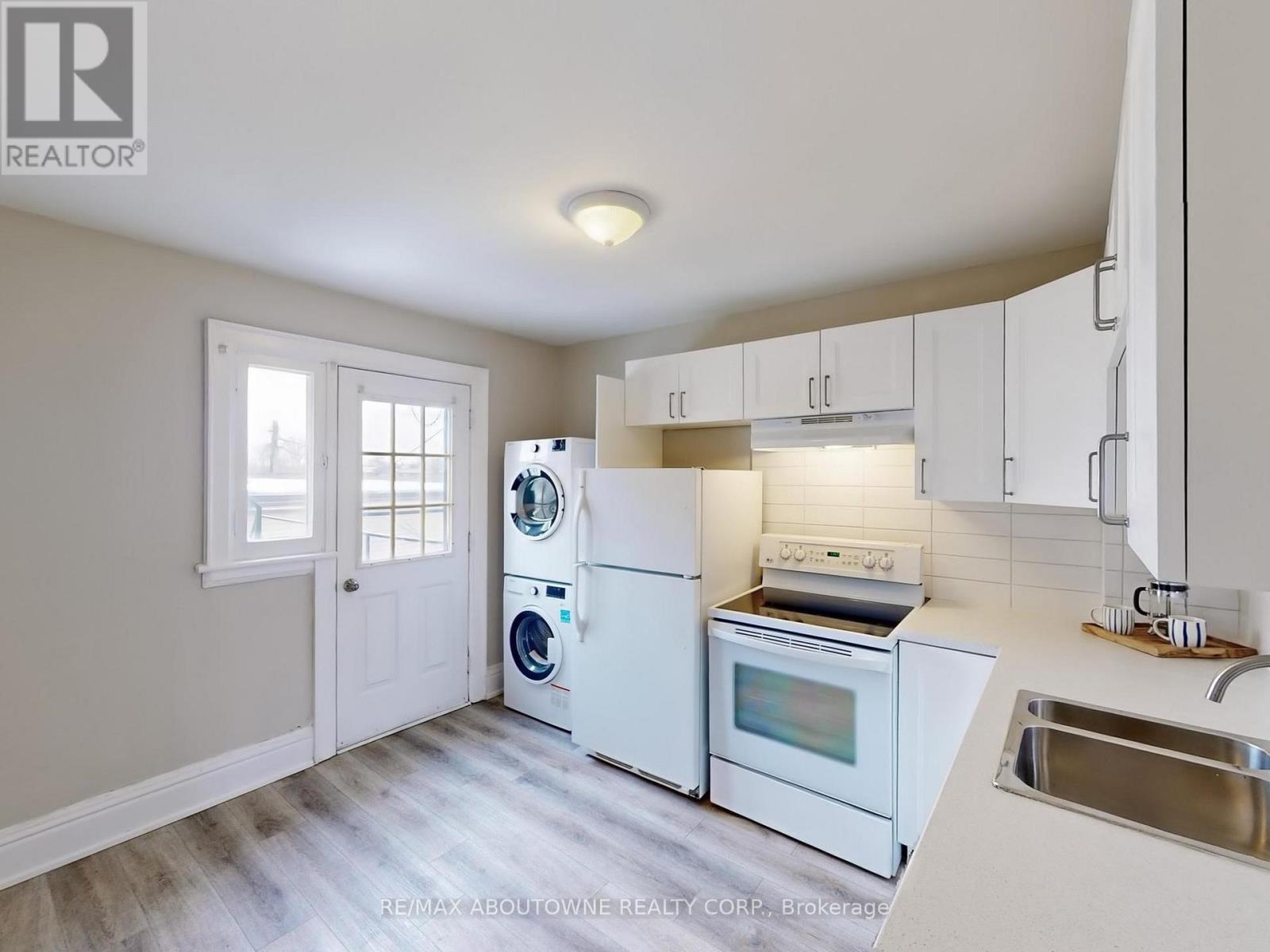 2 - 67 Aikman Avenue, Hamilton, Ontario  L8M 1P8 - Photo 3 - X12574386