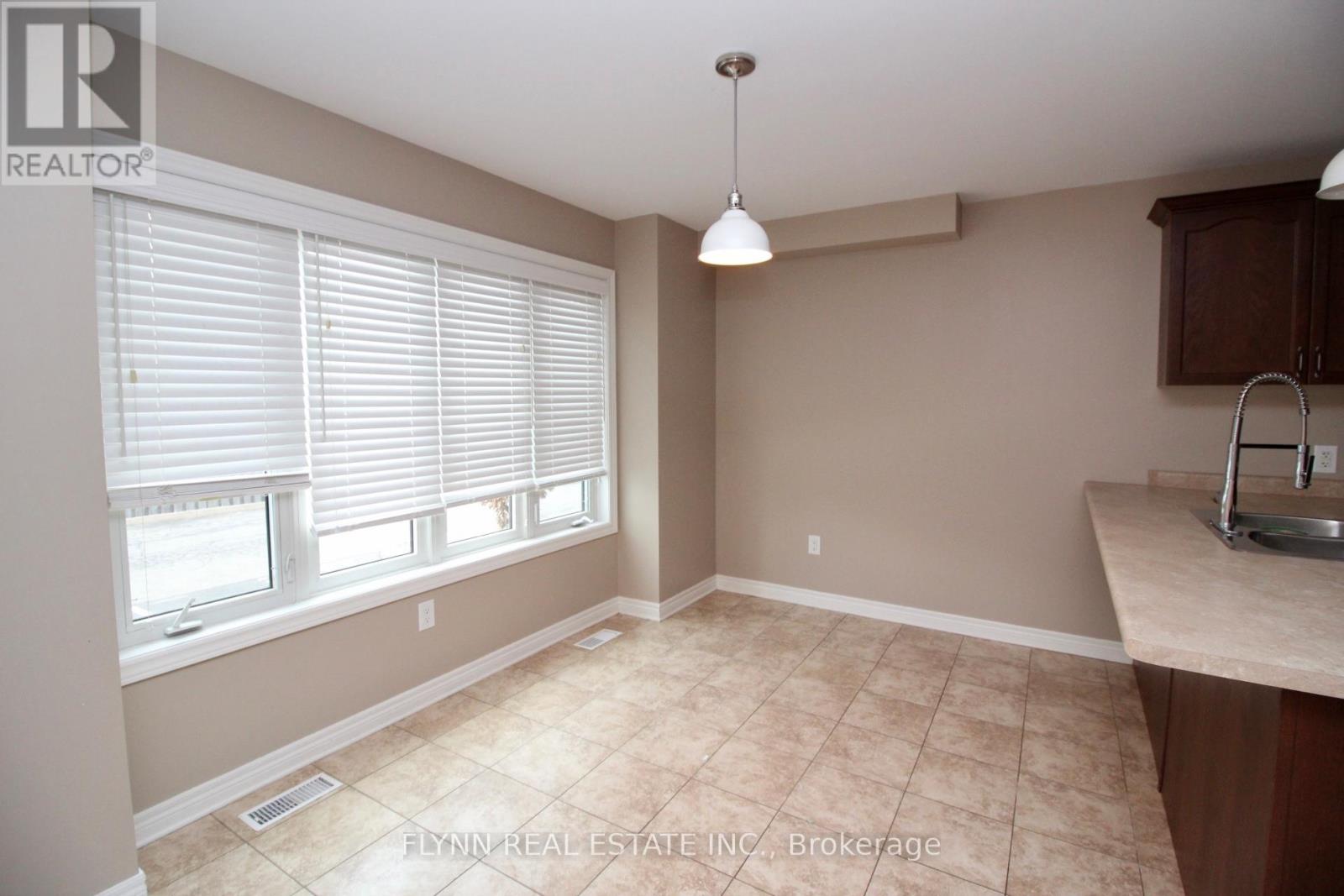 3 - 5727 Kalar Road, Niagara Falls, Ontario  L2H 0H7 - Photo 4 - X12574436