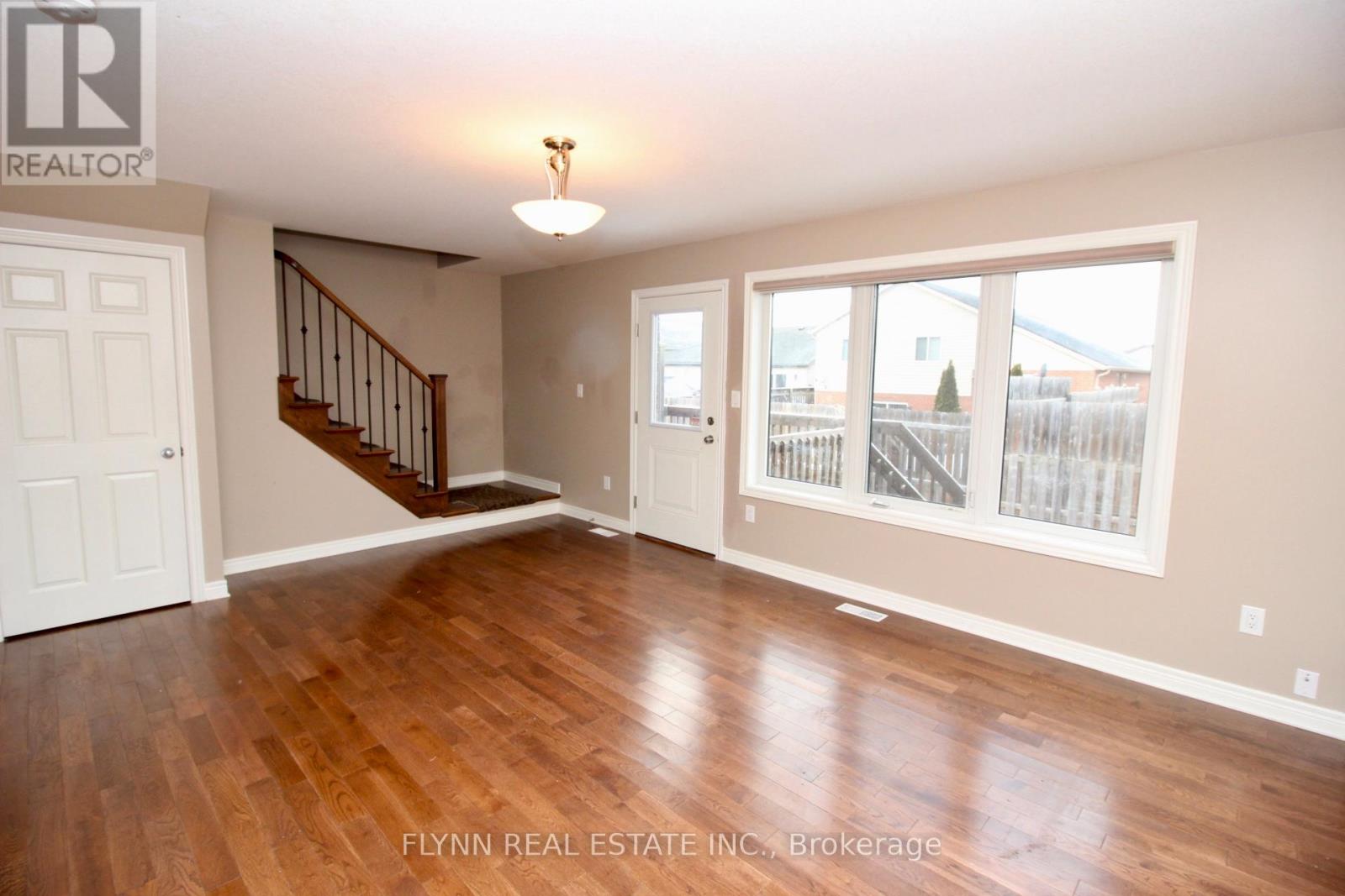 3 - 5727 Kalar Road, Niagara Falls, Ontario  L2H 0H7 - Photo 8 - X12574436