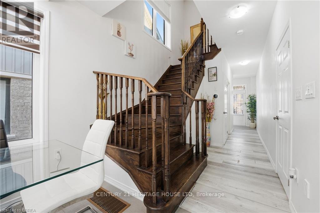 29 Arnold Marshall Boulevard, Haldimand, Ontario  N3W 0B2 - Photo 13 - X12574450