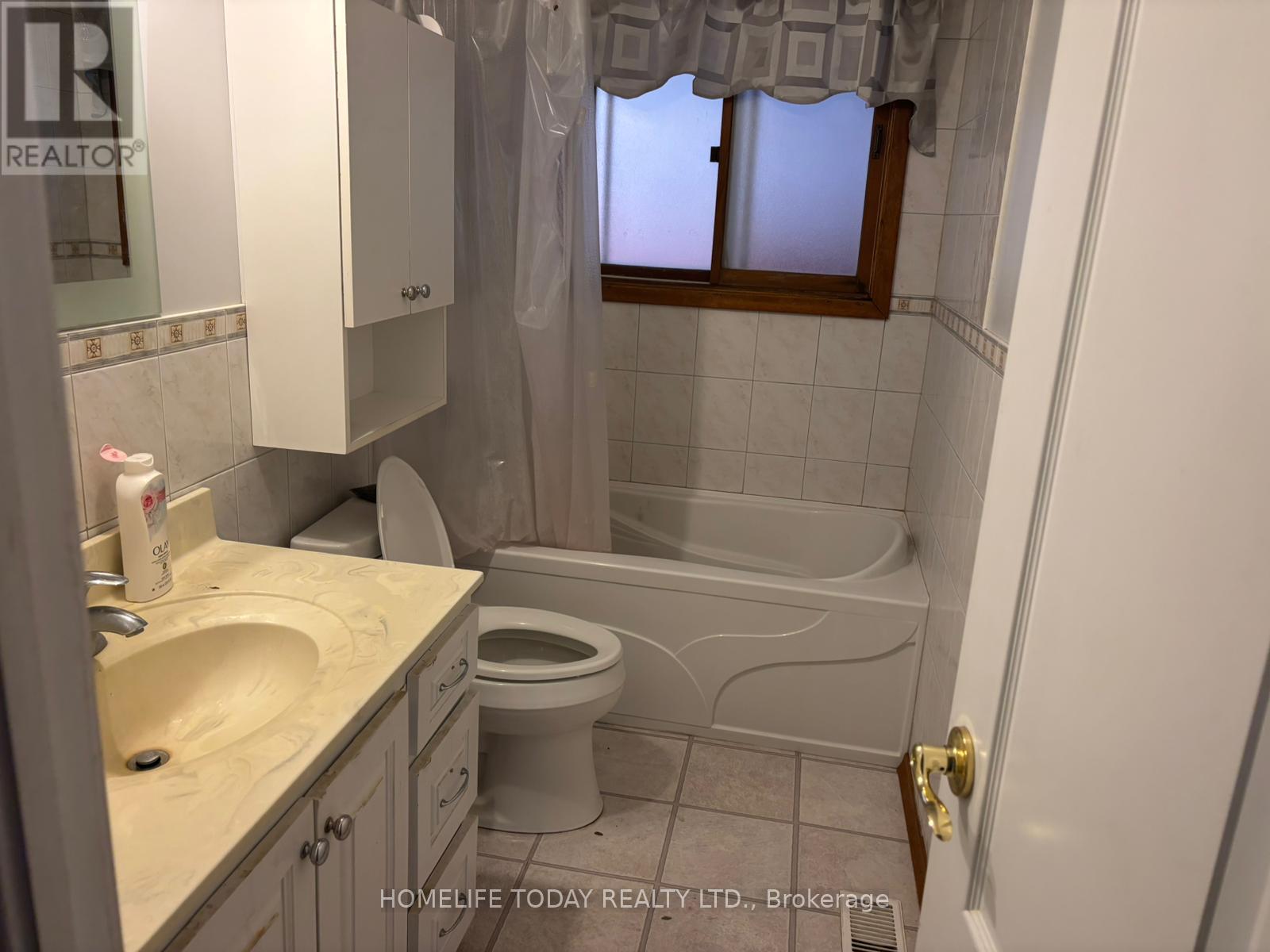 Main - 543 Glendene Crescent, Waterloo, Ontario  N2L 4P3 - Photo 16 - X12574480