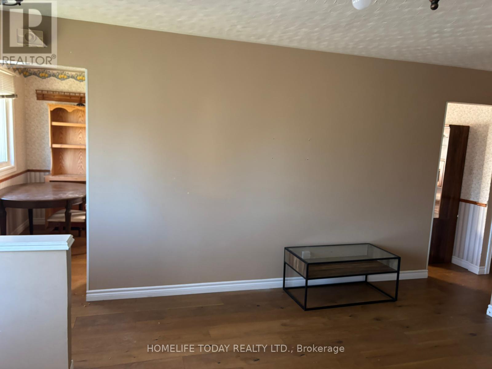 Main - 543 Glendene Crescent, Waterloo, Ontario  N2L 4P3 - Photo 3 - X12574480