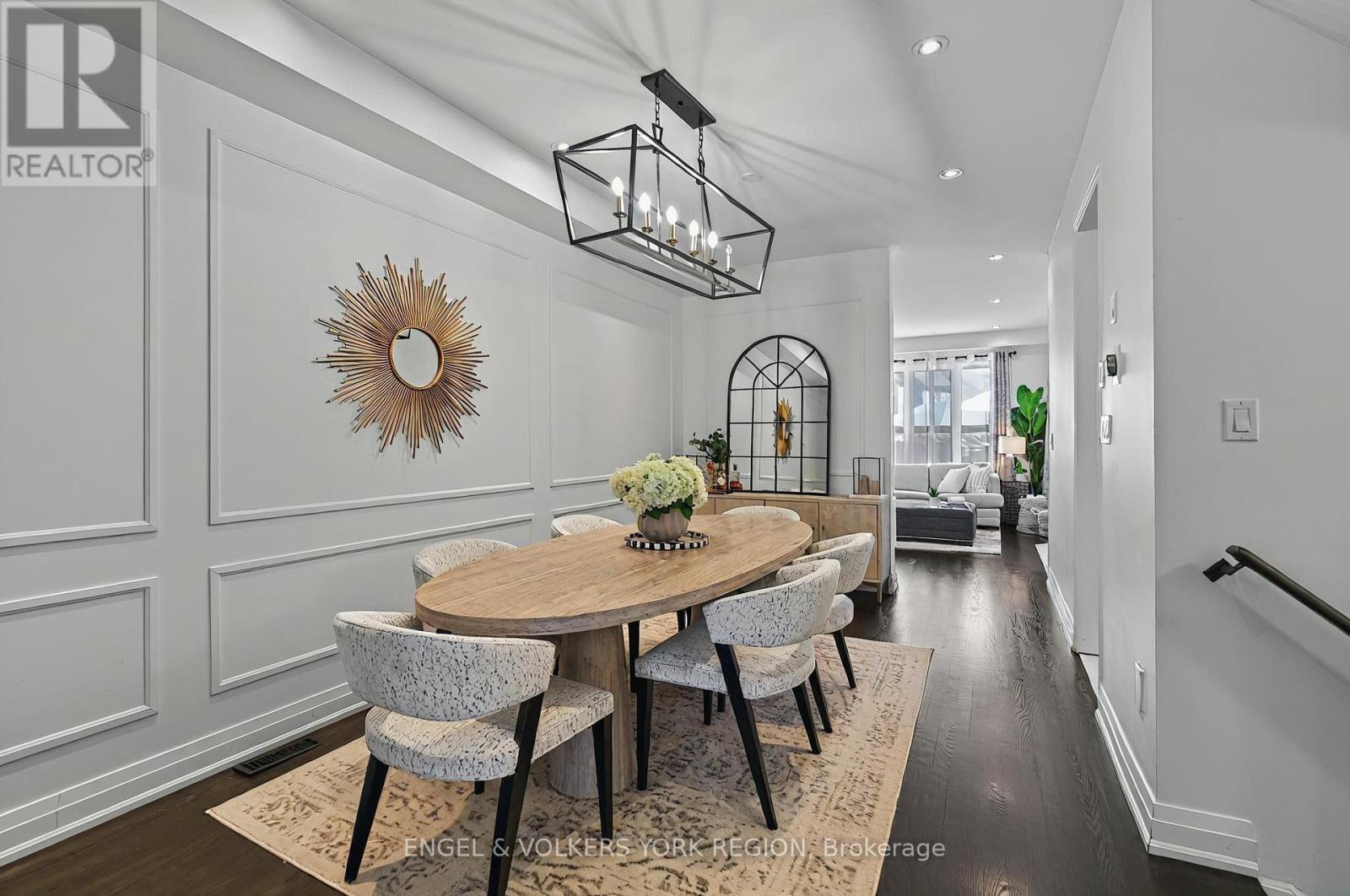 7 LONDON PRIDE DRIVE, Richmond Hill, Ontario