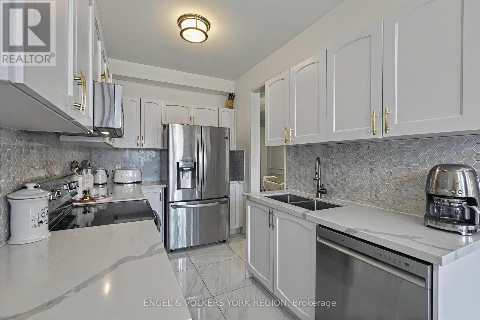 7 London Pride Drive, Richmond Hill, Ontario  L4E 0X3 - Photo 14 - N12412409