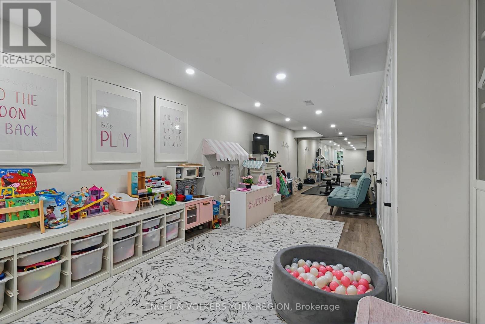 7 London Pride Drive, Richmond Hill, Ontario  L4E 0X3 - Photo 25 - N12412409