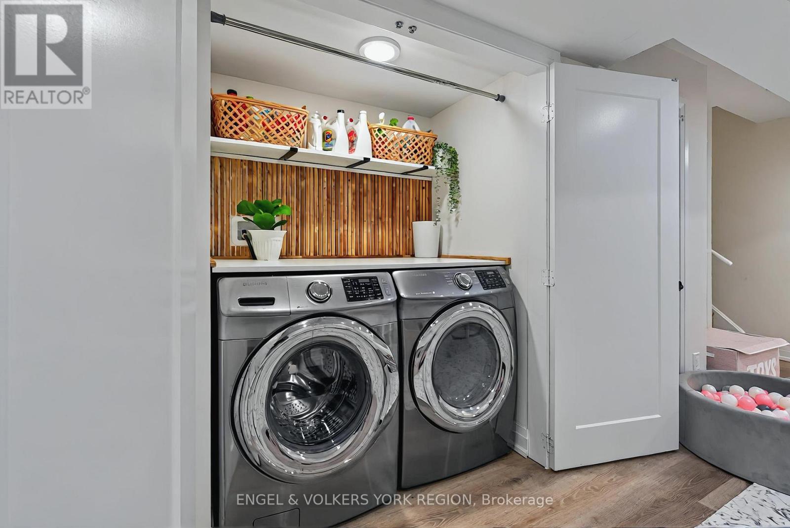 7 London Pride Drive, Richmond Hill, Ontario  L4E 0X3 - Photo 36 - N12412409