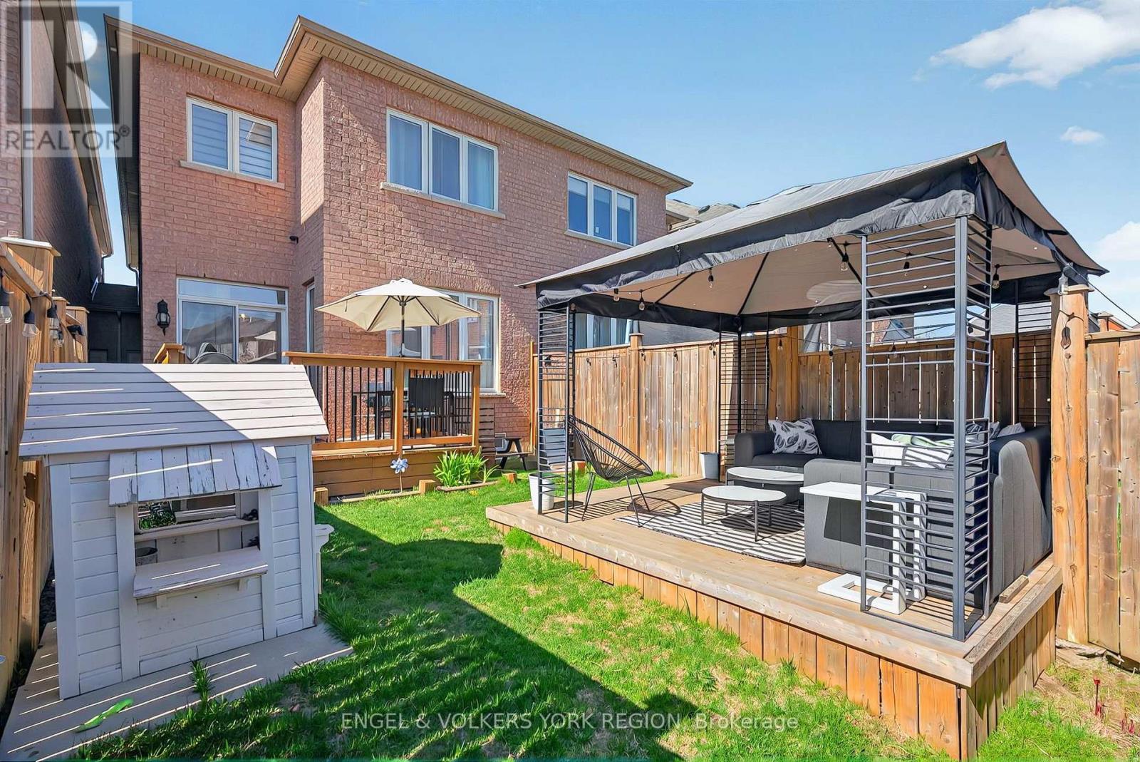 7 London Pride Drive, Richmond Hill, Ontario  L4E 0X3 - Photo 38 - N12412409