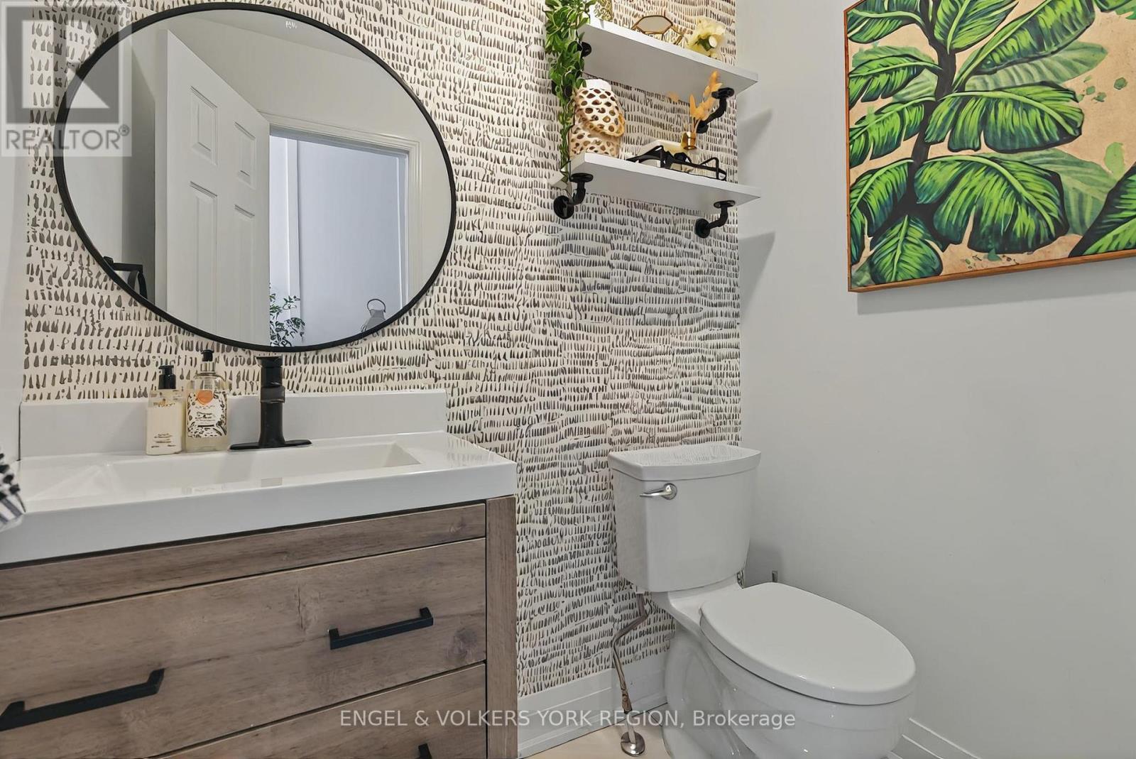 7 London Pride Drive, Richmond Hill, Ontario  L4E 0X3 - Photo 8 - N12412409