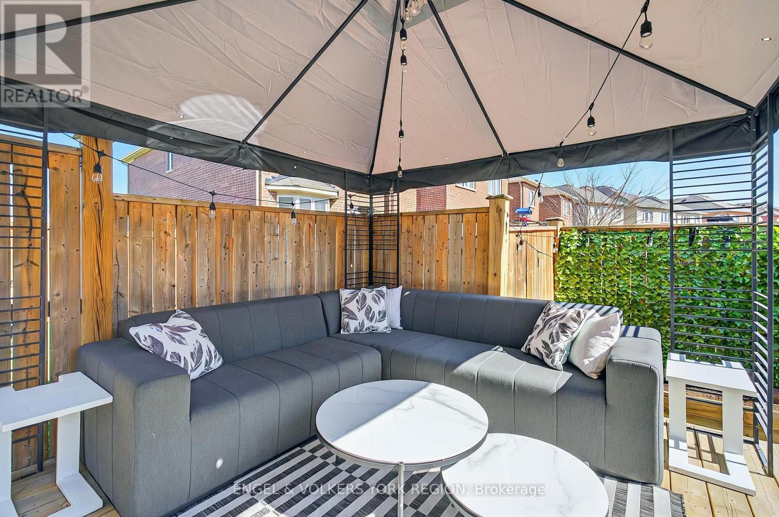 7 London Pride Drive, Richmond Hill, Ontario  L4E 0X3 - Photo 37 - N12412409