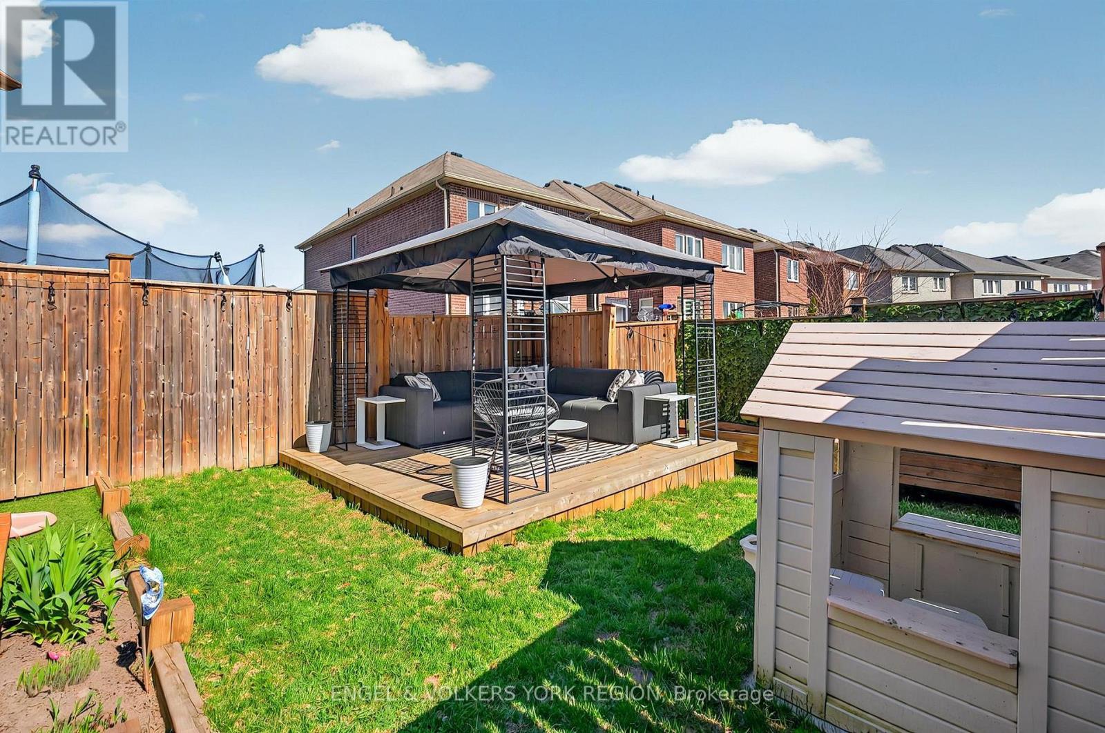 7 London Pride Drive, Richmond Hill, Ontario  L4E 0X3 - Photo 39 - N12412409