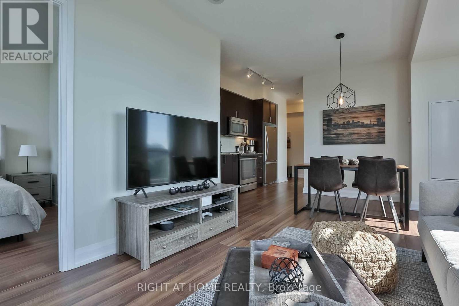 1111 - 18 Graydon Hall Drive S, Toronto, Ontario  M3A 2Z9 - Photo 8 - C12574622