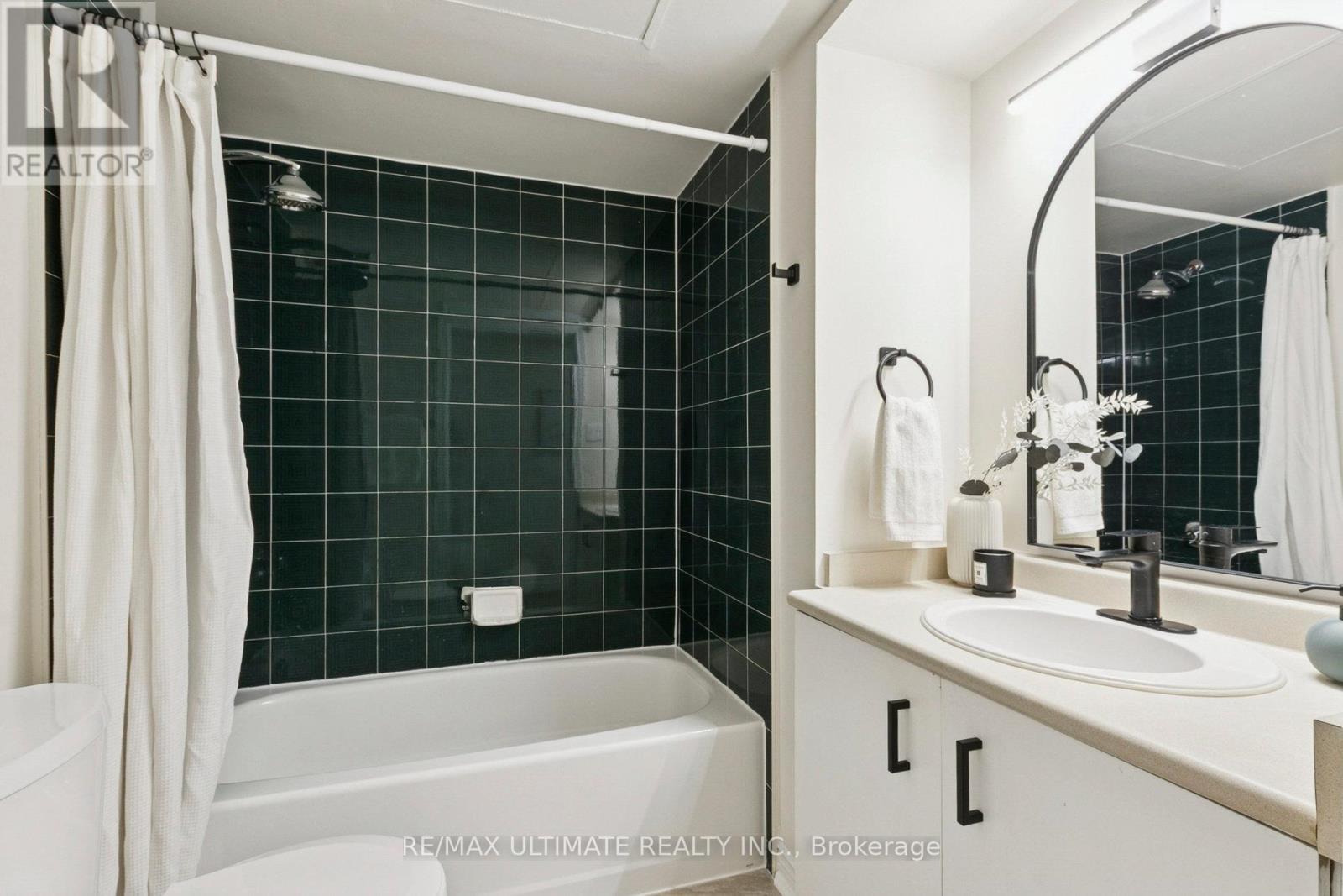 31 - 217 St. George Street, Toronto, Ontario  M5R 3S7 - Photo 17 - C12574630